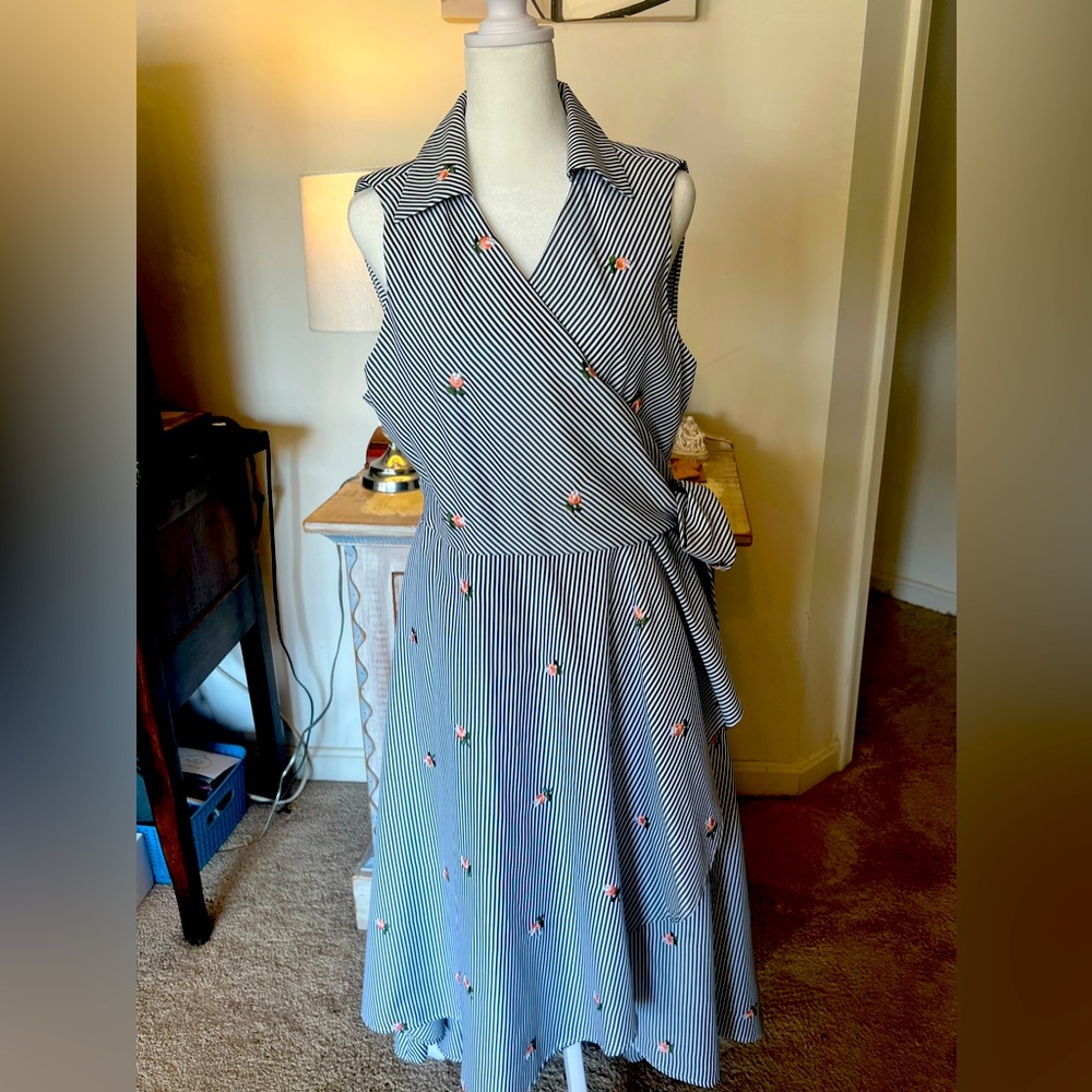 Gorgeous Calvin Klein Summer Dress.